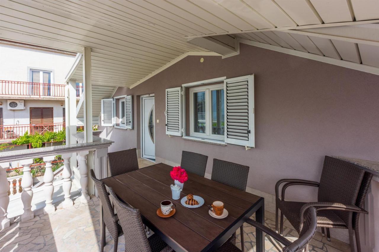 Apartments Mirela Crikvenica Exterior photo