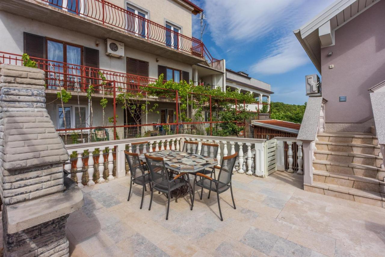Apartments Mirela Crikvenica Exterior photo