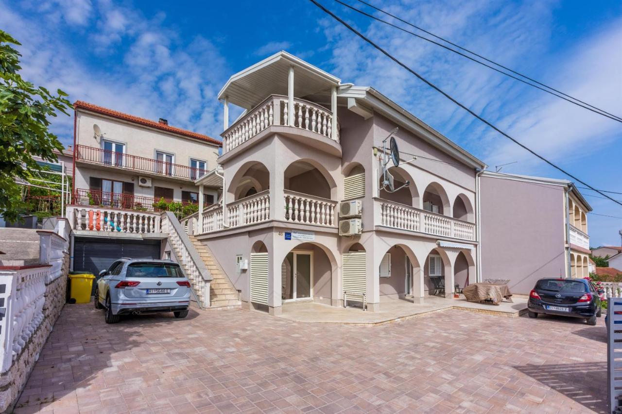Apartments Mirela Crikvenica Exterior photo